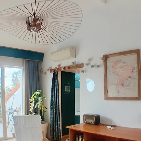 Prive Avec Terrasse En Centre דירה *