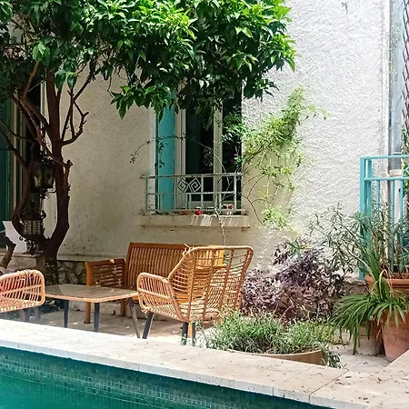 Prive Avec Terrasse En Centre *